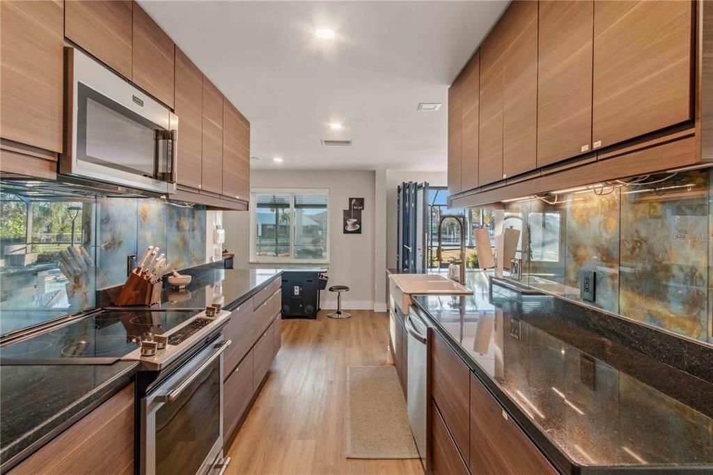 На продажу: $875,000 (3 спален, 2 ванн, 1641 Квадратных фут)