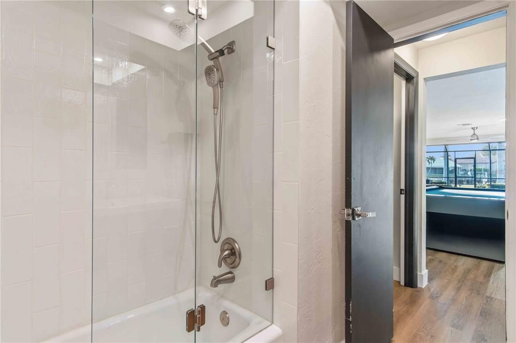 На продажу: $875,000 (3 спален, 2 ванн, 1641 Квадратных фут)