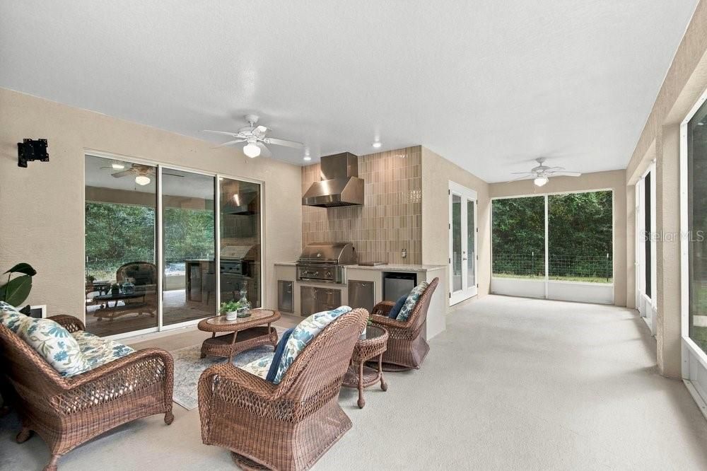 En Venta: $750,000 (4 camas, 3 baños, 2559 Pies cuadrados)