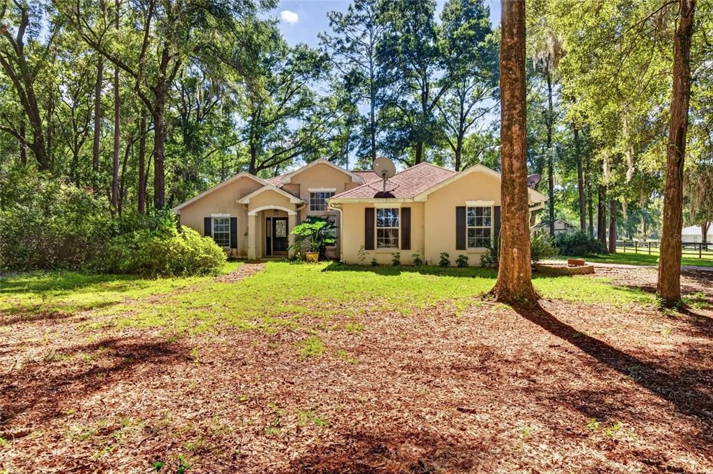 For Sale: $349,900 (3 beds, 2 baths, 1618 Square Feet)