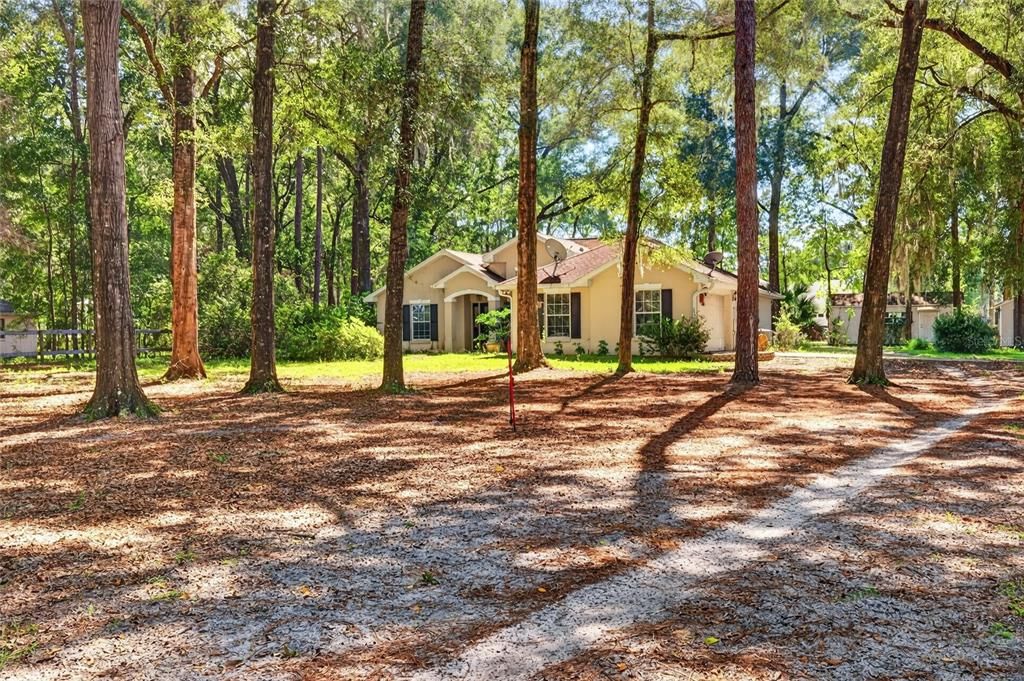 For Sale: $349,900 (3 beds, 2 baths, 1618 Square Feet)