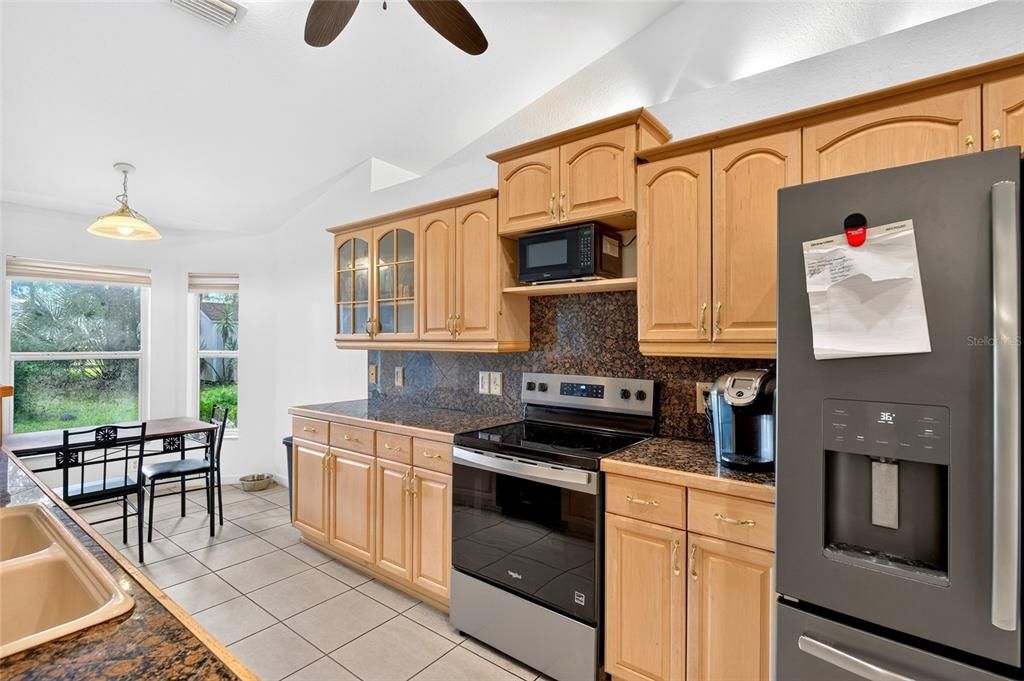 For Sale: $349,900 (3 beds, 2 baths, 1618 Square Feet)