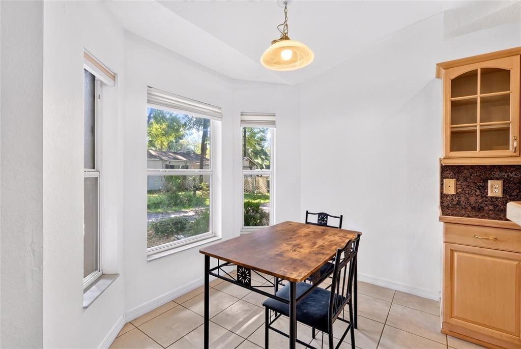 For Sale: $349,900 (3 beds, 2 baths, 1618 Square Feet)
