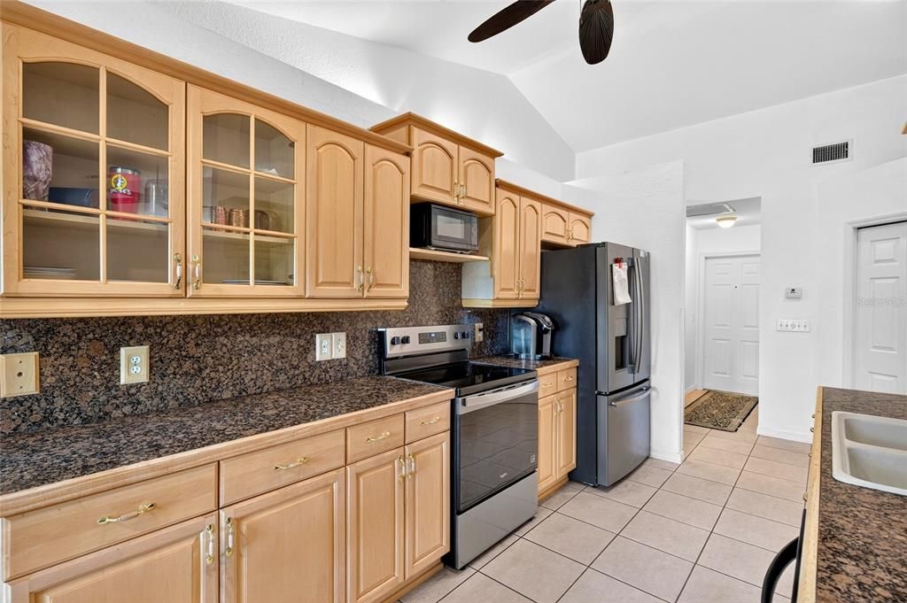 For Sale: $349,900 (3 beds, 2 baths, 1618 Square Feet)