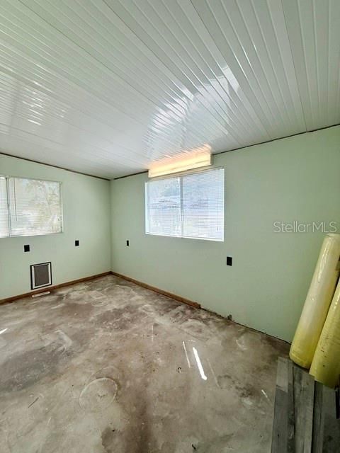 En Venta: $89,900 (3 camas, 2 baños, 2064 Pies cuadrados)