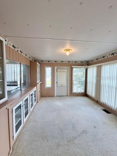 En Venta: $89,900 (3 camas, 2 baños, 2064 Pies cuadrados)