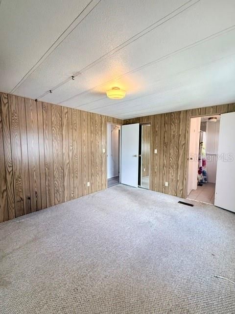En Venta: $89,900 (3 camas, 2 baños, 2064 Pies cuadrados)