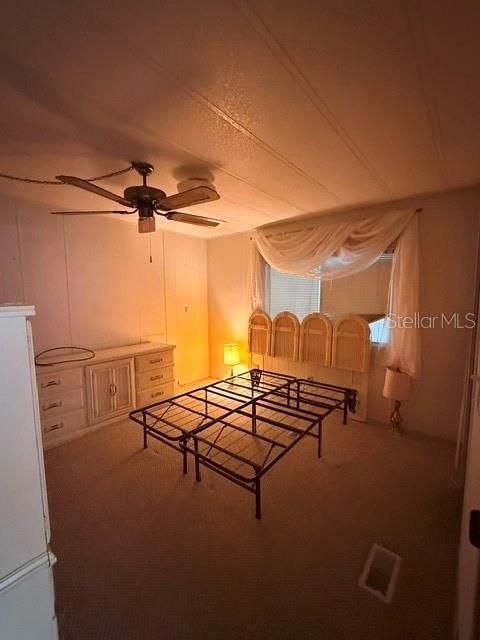 En Venta: $89,900 (3 camas, 2 baños, 2064 Pies cuadrados)