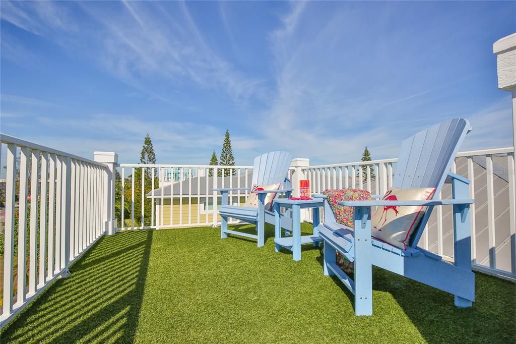 For Sale: $1,085,000 (3 beds, 2 baths, 1338 Square Feet)