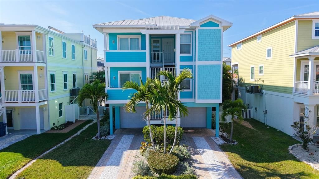 For Sale: $1,085,000 (3 beds, 2 baths, 1338 Square Feet)