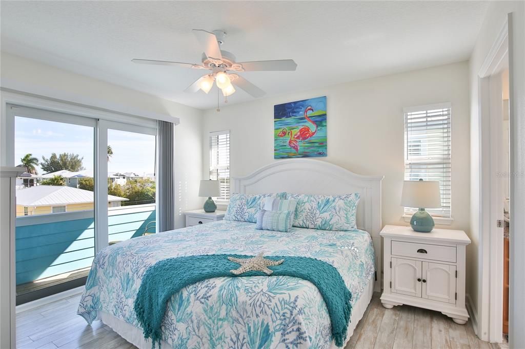 For Sale: $1,085,000 (3 beds, 2 baths, 1338 Square Feet)