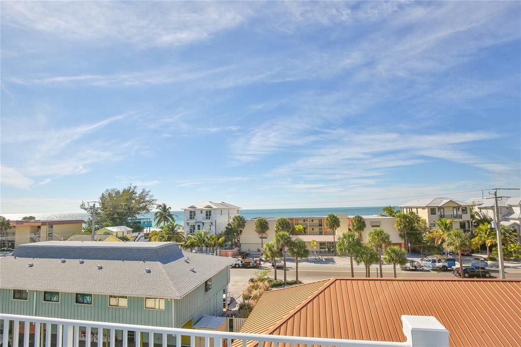 For Sale: $1,085,000 (3 beds, 2 baths, 1338 Square Feet)