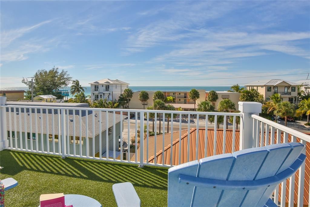 For Sale: $1,085,000 (3 beds, 2 baths, 1338 Square Feet)