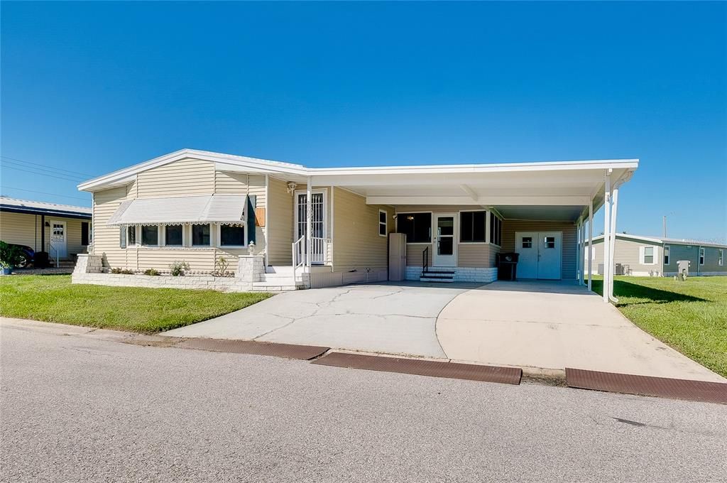 For Sale: $130,000 (2 beds, 2 baths, 1155 Square Feet)