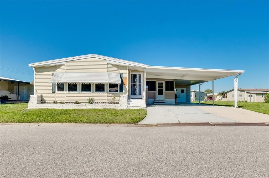 For Sale: $130,000 (2 beds, 2 baths, 1155 Square Feet)