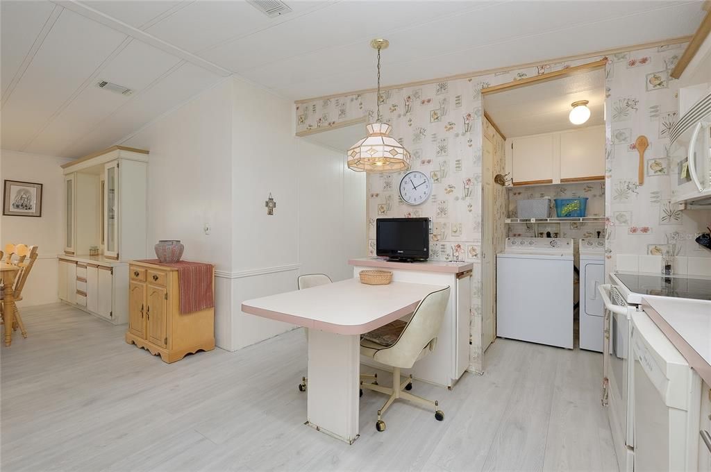 For Sale: $130,000 (2 beds, 2 baths, 1155 Square Feet)