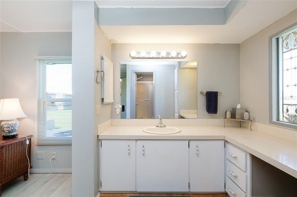 For Sale: $130,000 (2 beds, 2 baths, 1155 Square Feet)