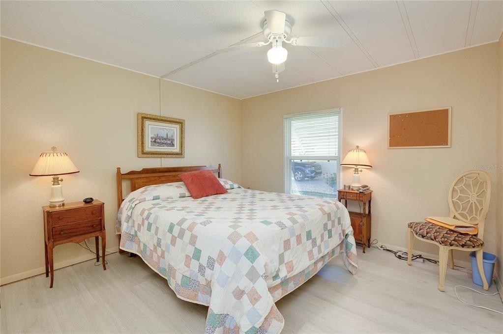 For Sale: $130,000 (2 beds, 2 baths, 1155 Square Feet)