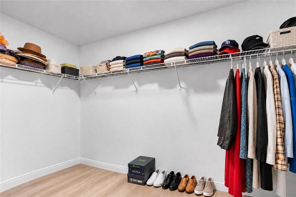 For Sale: $265,000 (3 beds, 2 baths, 1366 Square Feet)