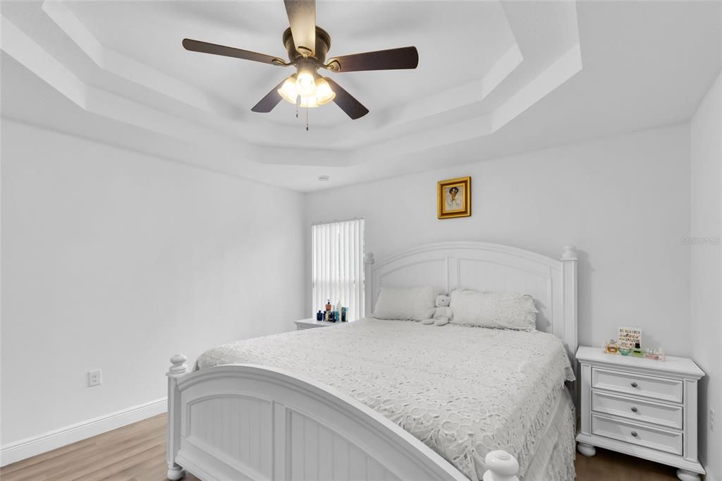 For Sale: $265,000 (3 beds, 2 baths, 1366 Square Feet)