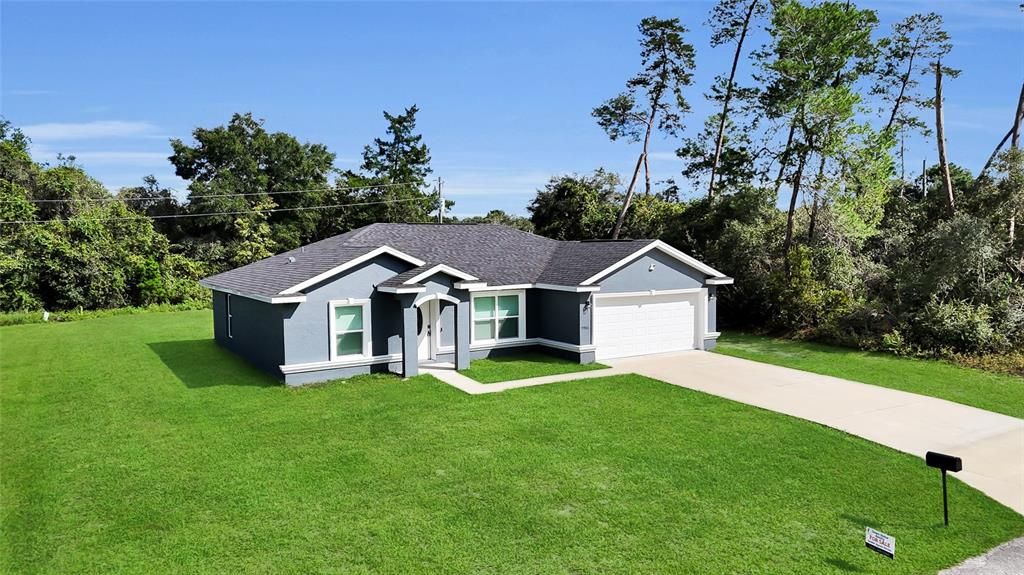 For Sale: $265,000 (3 beds, 2 baths, 1366 Square Feet)