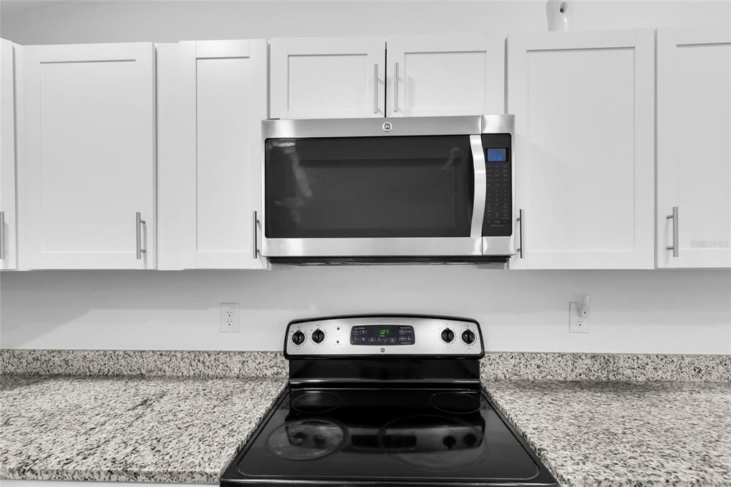 For Sale: $265,000 (3 beds, 2 baths, 1366 Square Feet)