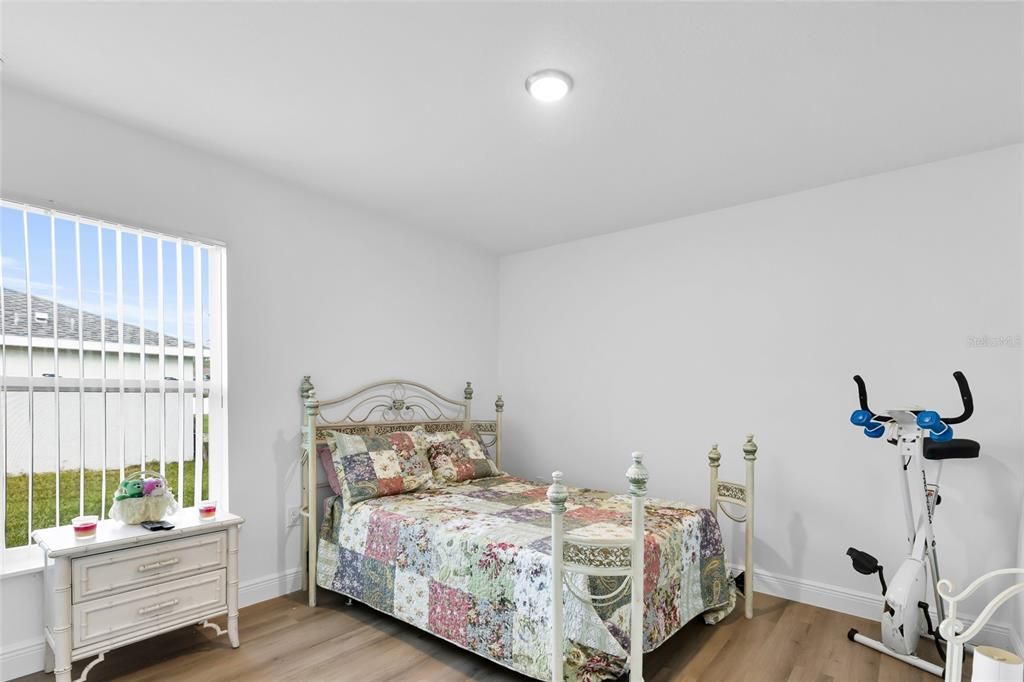 For Sale: $265,000 (3 beds, 2 baths, 1366 Square Feet)