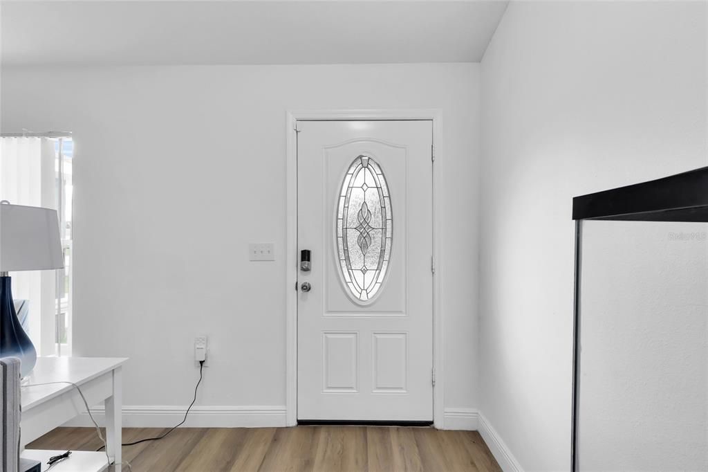 For Sale: $265,000 (3 beds, 2 baths, 1366 Square Feet)