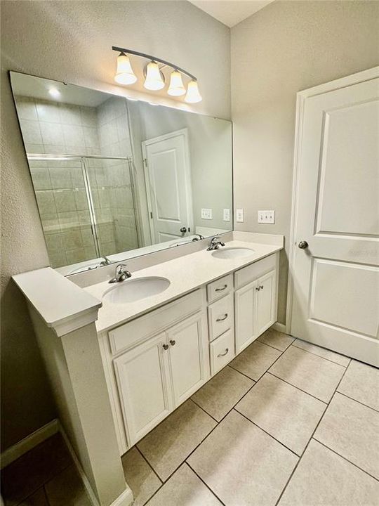 For Sale: $319,900 (3 beds, 2 baths, 1860 Square Feet)