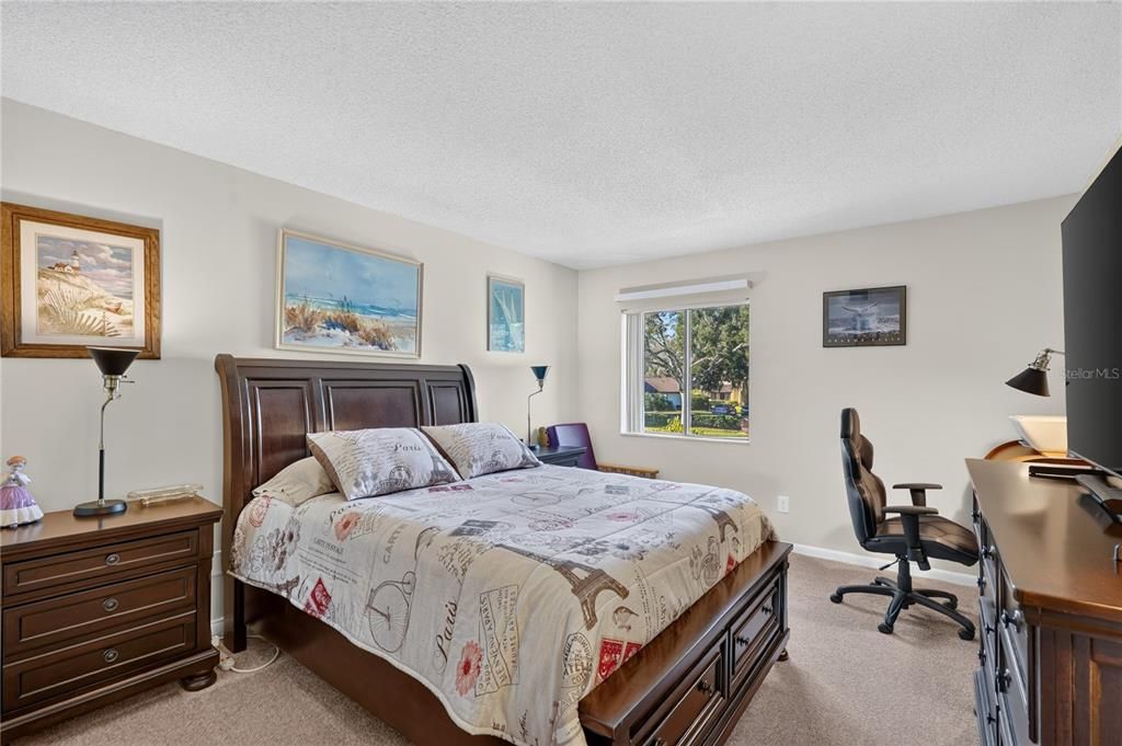 For Sale: $155,000 (2 beds, 2 baths, 1068 Square Feet)