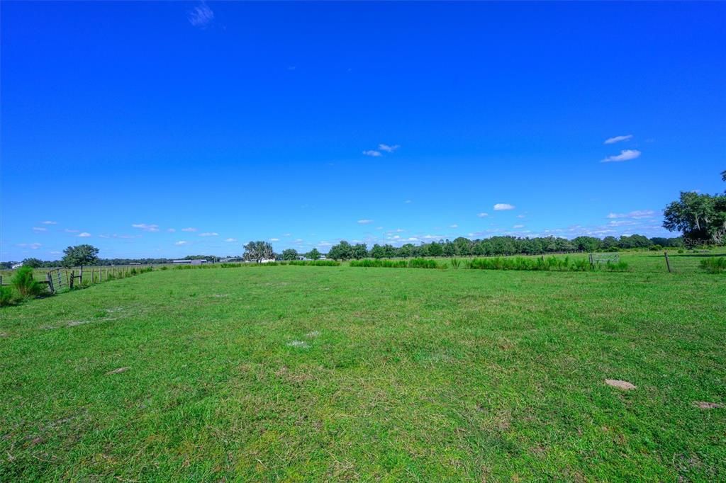 待售: $1,100,000 (20.00 acres)