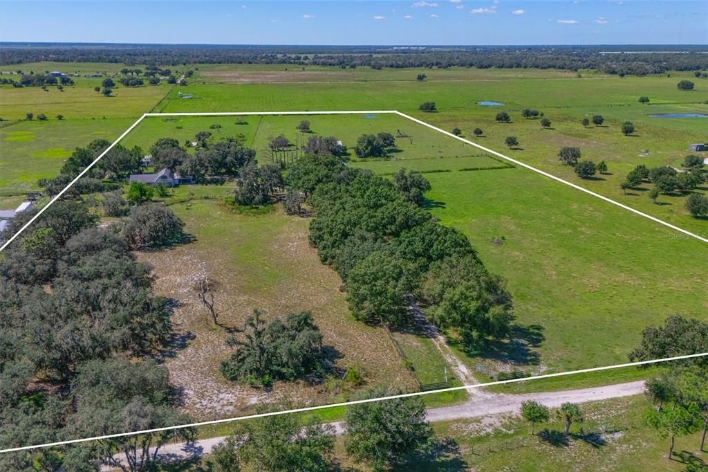 待售: $1,100,000 (20.00 acres)