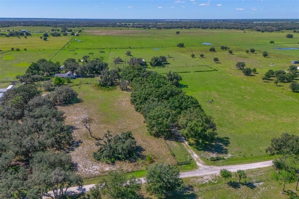 待售: $1,100,000 (20.00 acres)