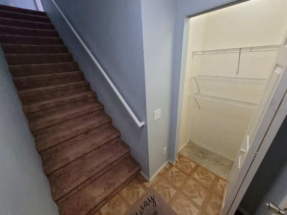 For Rent: $1,595 (3 beds, 2 baths, 1278 Square Feet)