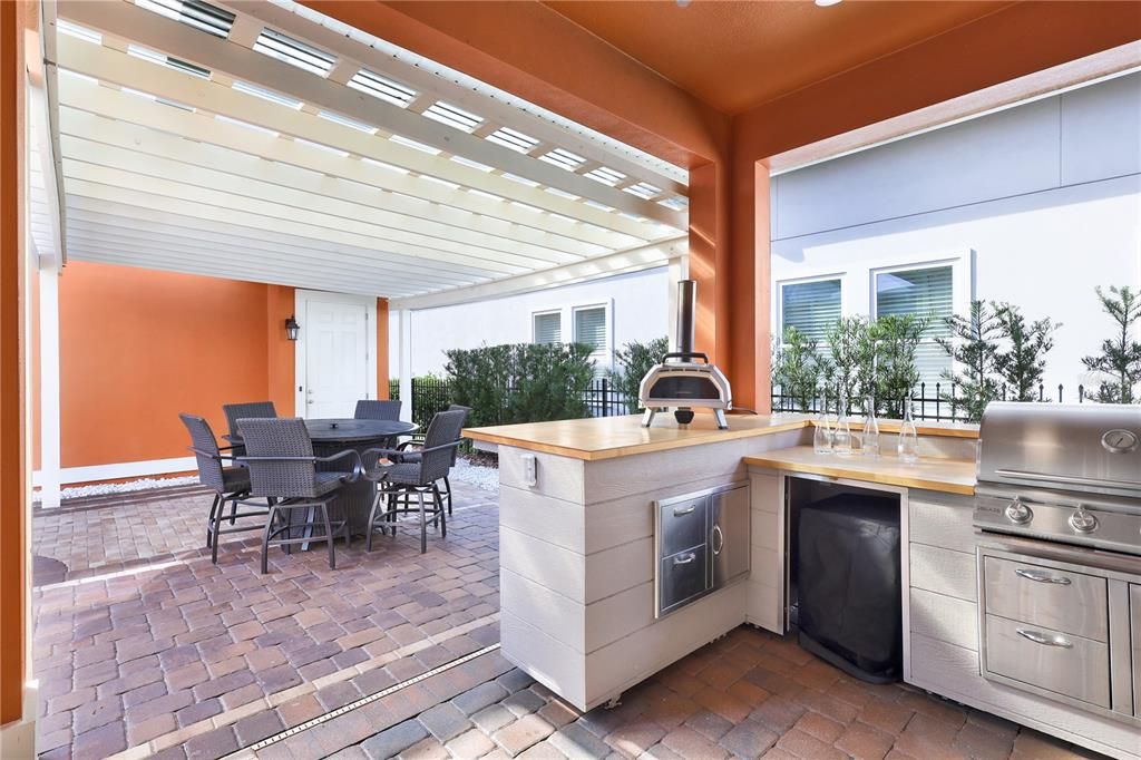 En Venta: $825,000 (5 camas, 4 baños, 3002 Pies cuadrados)