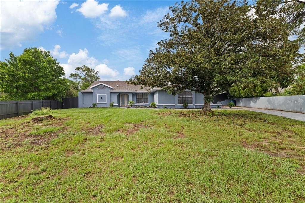 For Sale: $475,000 (4 beds, 2 baths, 2084 Square Feet)