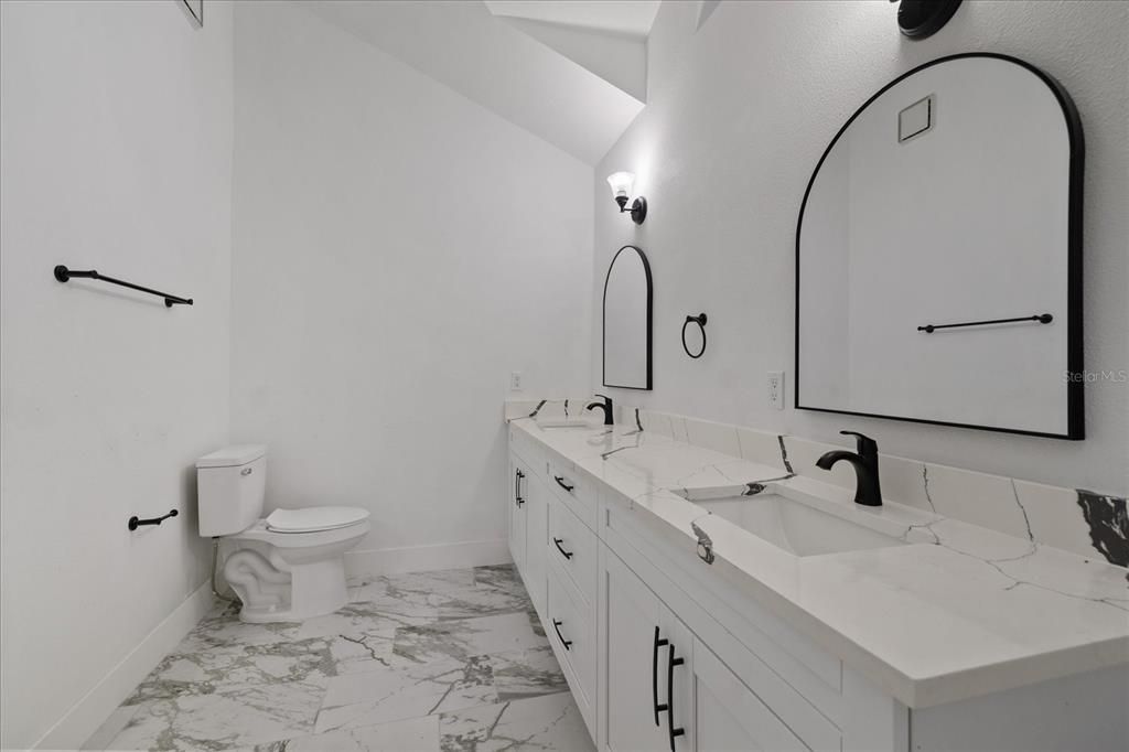 For Sale: $475,000 (4 beds, 2 baths, 2084 Square Feet)