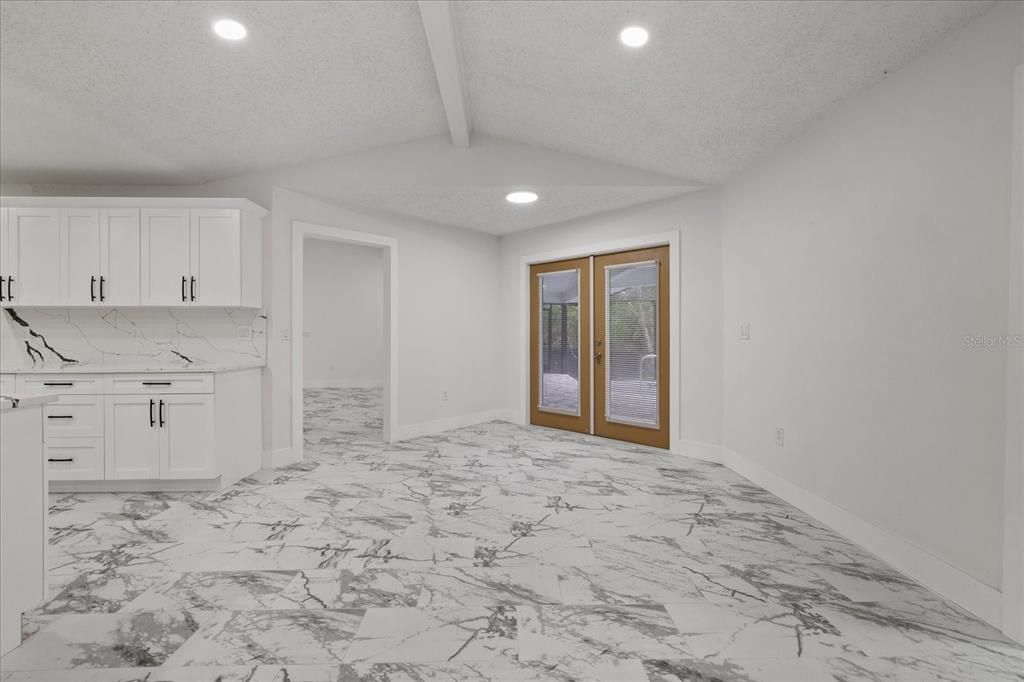 For Sale: $475,000 (4 beds, 2 baths, 2084 Square Feet)