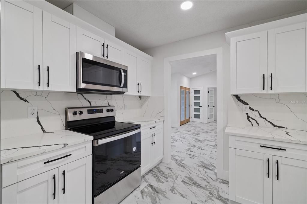 For Sale: $475,000 (4 beds, 2 baths, 2084 Square Feet)