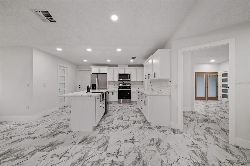 For Sale: $475,000 (4 beds, 2 baths, 2084 Square Feet)