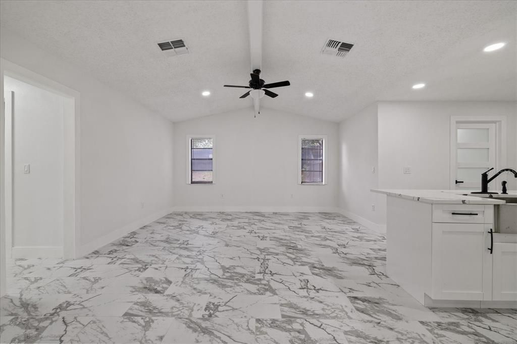 For Sale: $475,000 (4 beds, 2 baths, 2084 Square Feet)