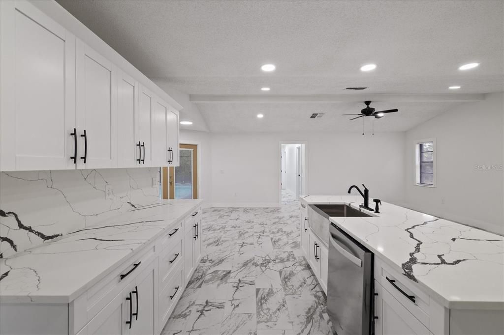 For Sale: $475,000 (4 beds, 2 baths, 2084 Square Feet)