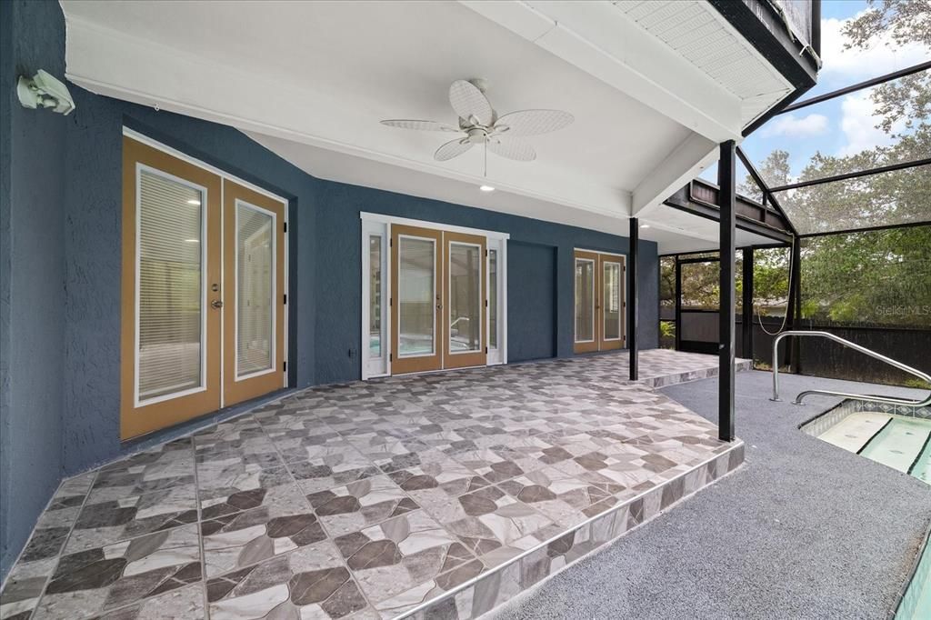For Sale: $475,000 (4 beds, 2 baths, 2084 Square Feet)