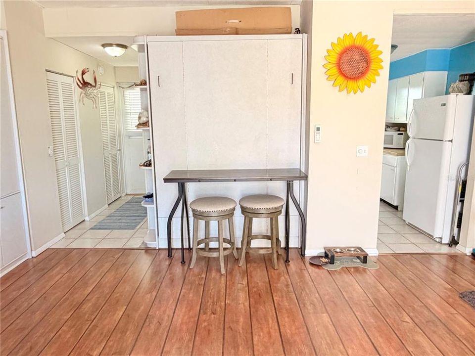 For Sale: $259,000 (1 beds, 1 baths, 522 Square Feet)