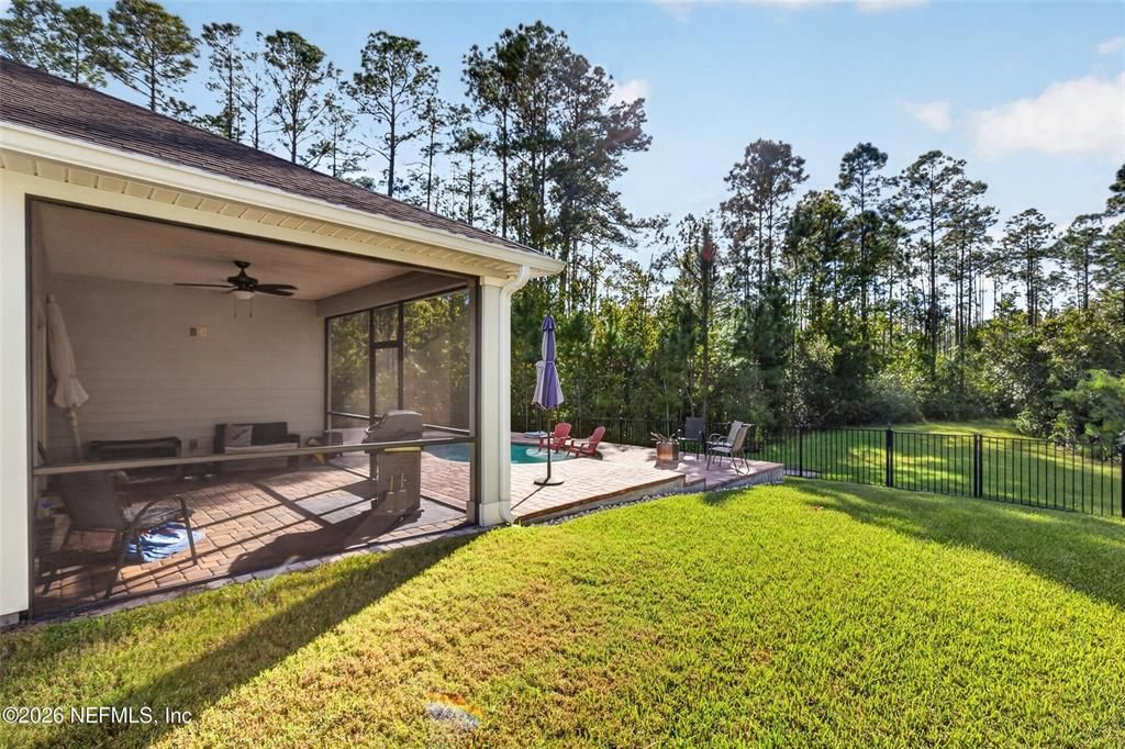 For Sale: $365,000 (3 beds, 2 baths, 1737 Square Feet)