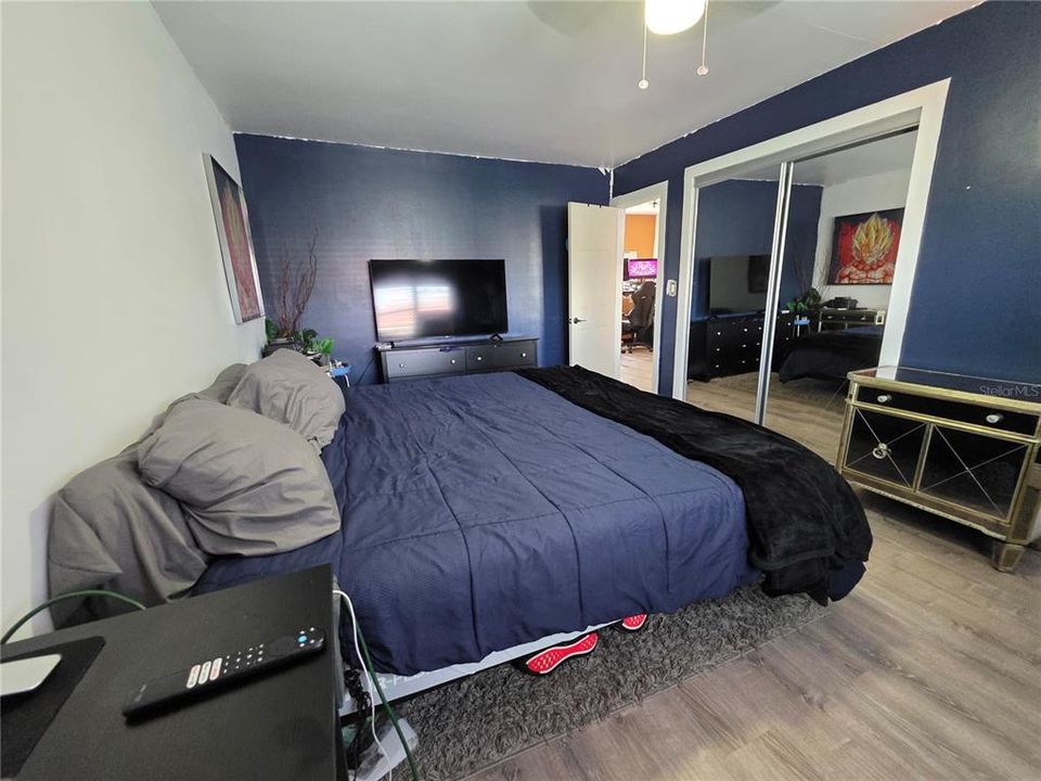 En Venta: $535,000 (4 camas, 2 baños, 2412 Pies cuadrados)