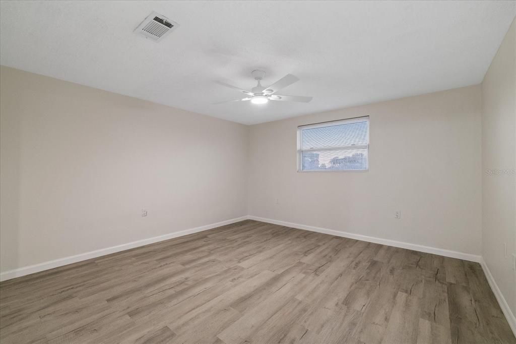 For Sale: $322,000 (3 beds, 3 baths, 1829 Square Feet)
