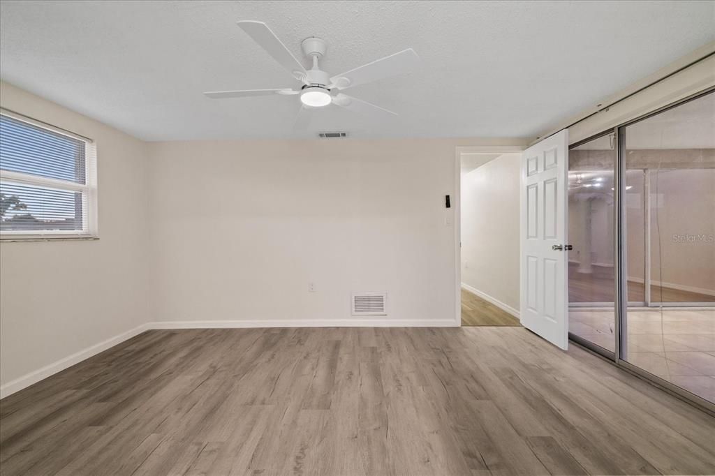 For Sale: $322,000 (3 beds, 3 baths, 1829 Square Feet)