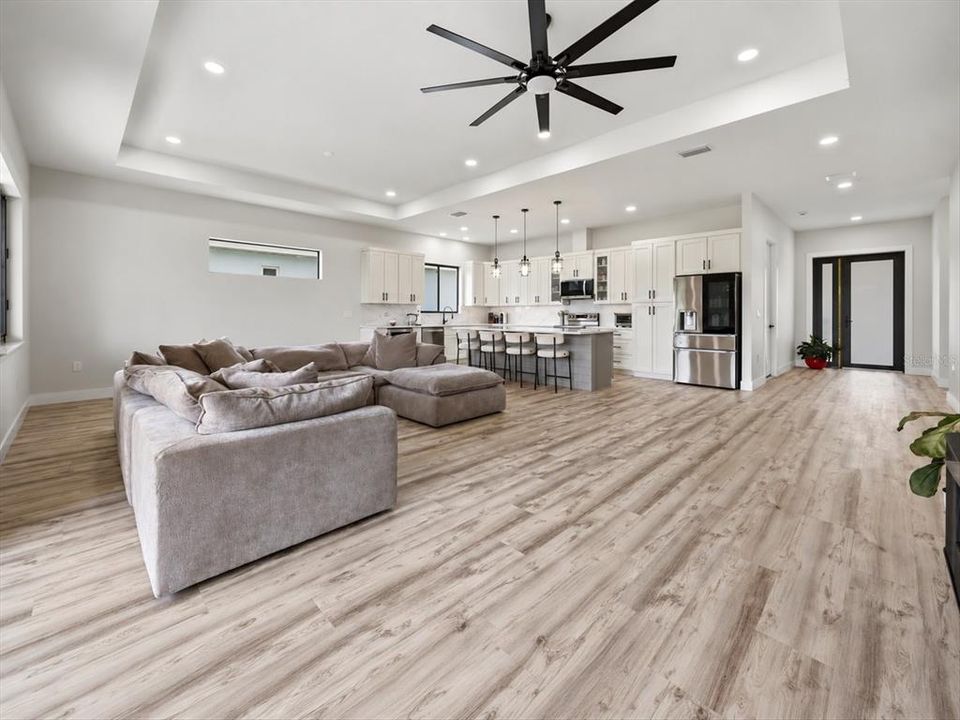 En Venta: $384,900 (3 camas, 2 baños, 1746 Pies cuadrados)