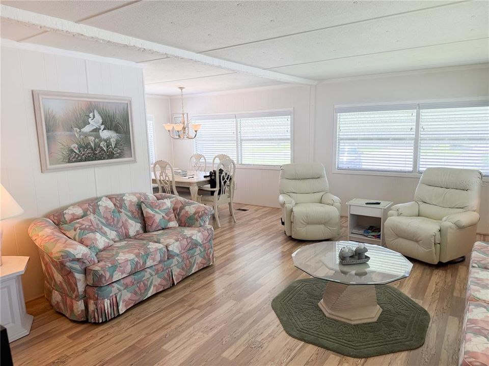 For Sale: $111,900 (3 beds, 2 baths, 1414 Square Feet)